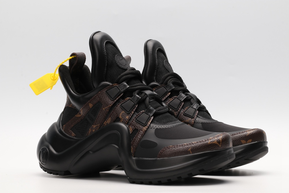 L*V SNEAKER